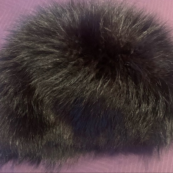 Accessories - Vintage women’s black rabbit fur coche hat